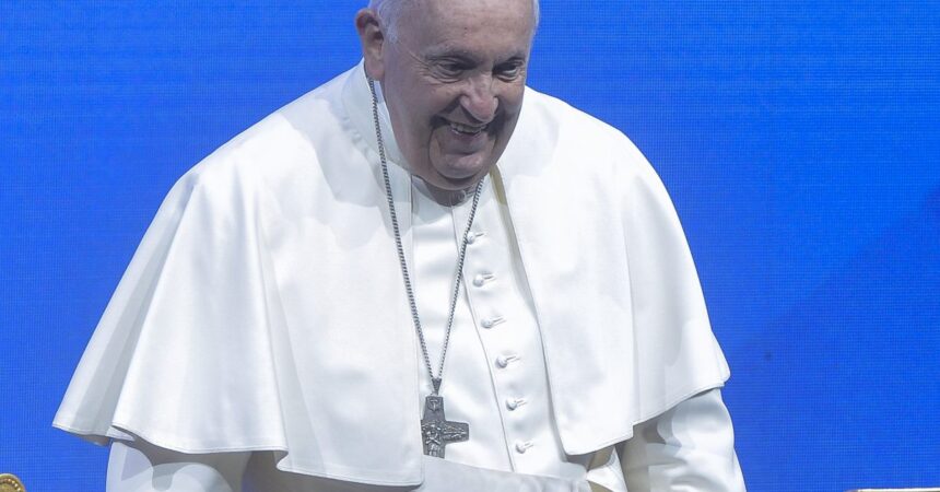 Papa Francesco, la prima notte dopo l’intervento “trascorsa bene”
