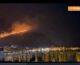 Notte di incendi a Palermo, case minacciate da roghi e chiuso aeroporto