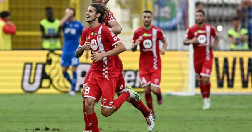 Doppietta di Colpani, Monza-Empoli 2-0