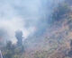 Elicotteri in azione per spegnere gli incendi in Sicilia e Sardegna