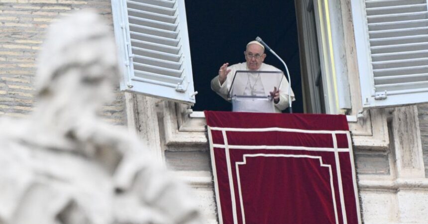 Papa “Ogni guerra è una sconfitta, fratelli fermatevi”