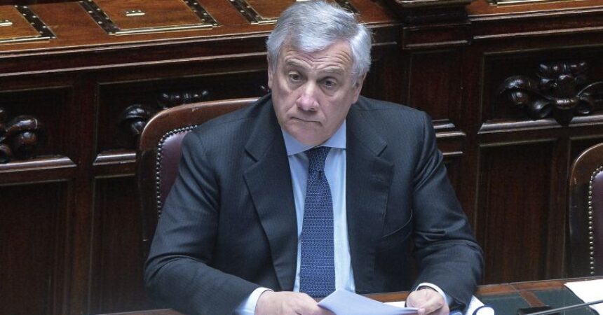 Tajani “Anche due donne incinte tra italiani a Gaza”
