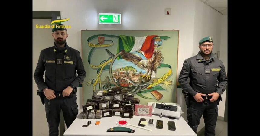 Sequestrati a Palermo 30 Kg di hashish e 1 Kg di cocaina, 3 arresti
