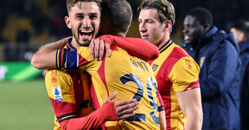 Lecce vince in rimonta, Fiorentina battuta 3-2