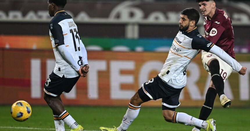 Torna a vincere il Torino, Lecce battuto 2-0