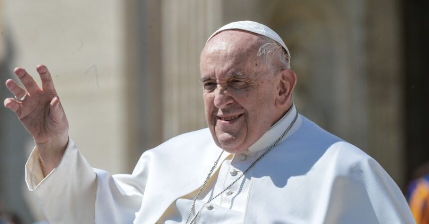 Papa “Il pericolo più brutto è l’ideologia del gender”