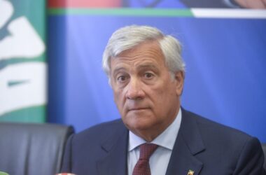 Tajani “Dedichiamo la vittoria in Abruzzo a SilviO Berlusconi”