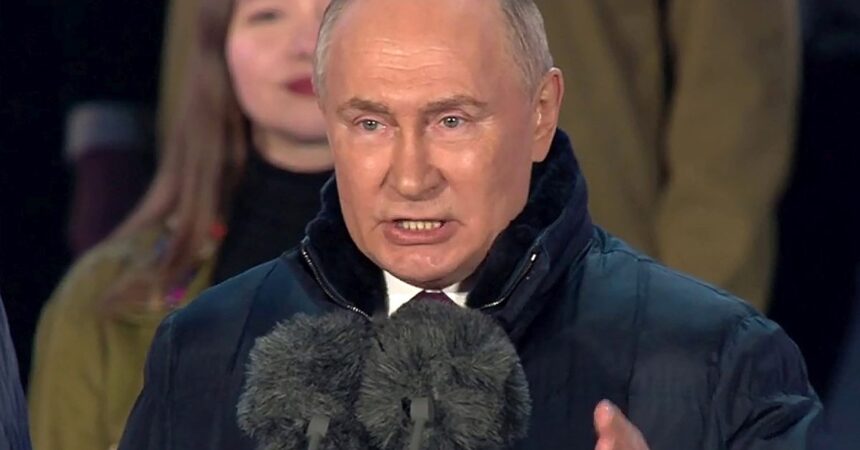 Putin “Terroristi come nazisti, arrestati stavano fuggendo in Ucraina”