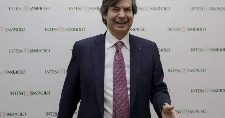 Intesa Sanpaolo, accordo con Coima per valorizzare immobili del gruppo