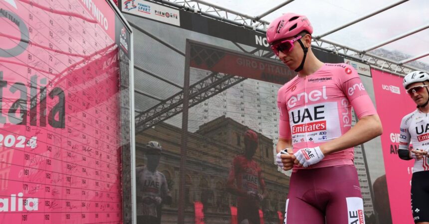 Merlier vince la 3^ tappa al Giro, Pogacar resta in rosa