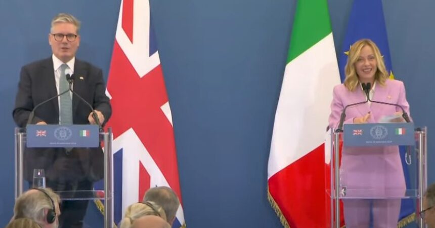 Migranti, Meloni “Con Starmer obiettivo lotta a traffico essere umani”