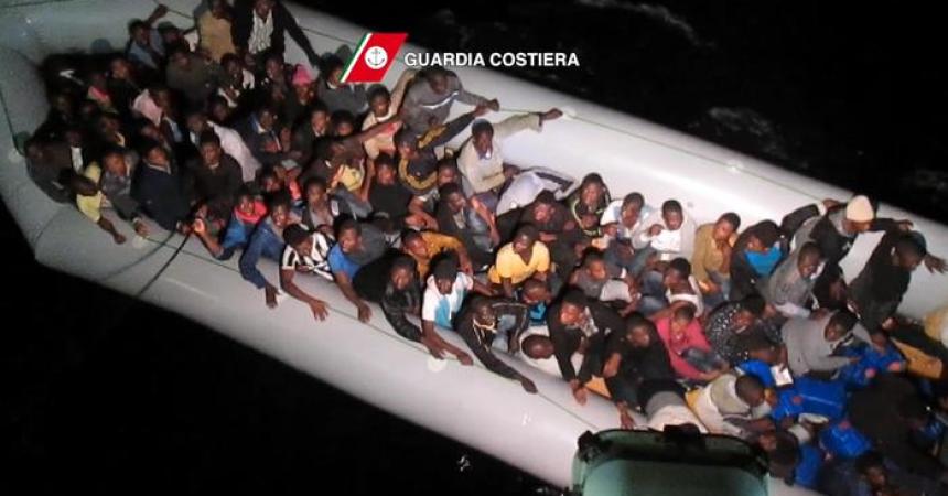 Immigrazione: 864 sbarcati da nave San Giorgio a Pozzallo