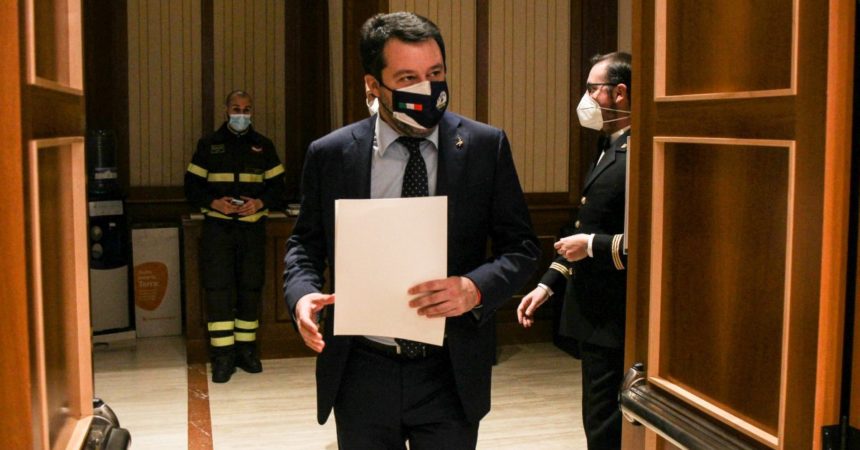 Salvini “Impensabile tenere l’Italia chiusa anche ad aprile”