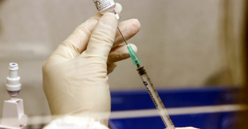 Negoziati Ue-Pfizer per 1,8 miliardi di vaccini in tre anni