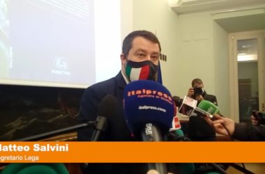 Covid, Salvini “Aprile sia il mese del ritorno alla vita”