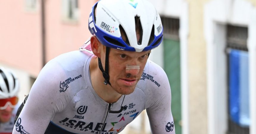 Dombrowski vince la quarta tappa del Giro, De Marchi in rosa