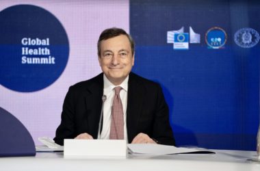 Draghi “Italia favorevole a sospendere i brevetti sui vaccini”