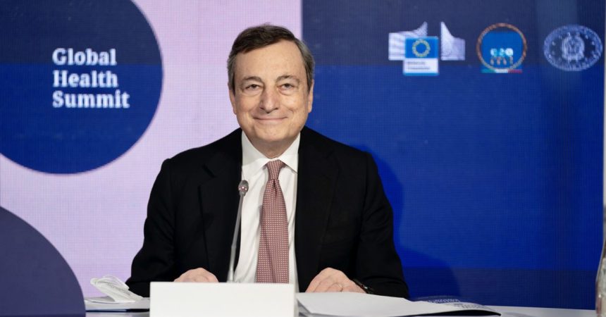 Draghi “Italia favorevole a sospendere i brevetti sui vaccini”