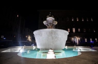 Roma, nuova illuminazione artistica per Piazza Farnese