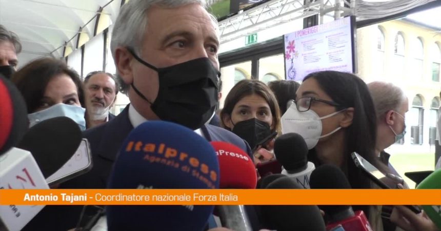 Tajani: “Green Pass utile, ma no obbligo vaccinazione”