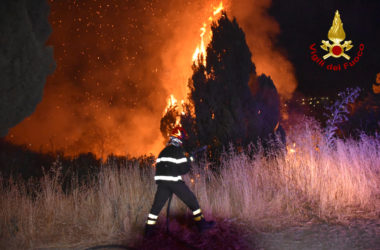 Incendi, da Unicredit sostegno alle province siciliane danneggiate