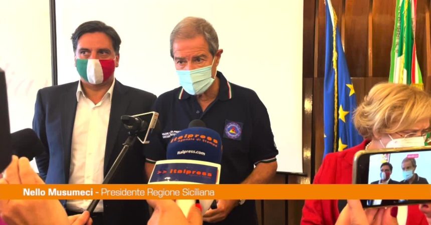 Incendi Sicilia, Musumeci: “Un piano sicurezza in ogni stabilimento balneare” 
