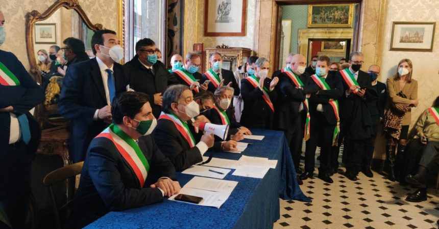 Sindaci siciliani a Roma: “Comuni al collasso, intervenga Governo”