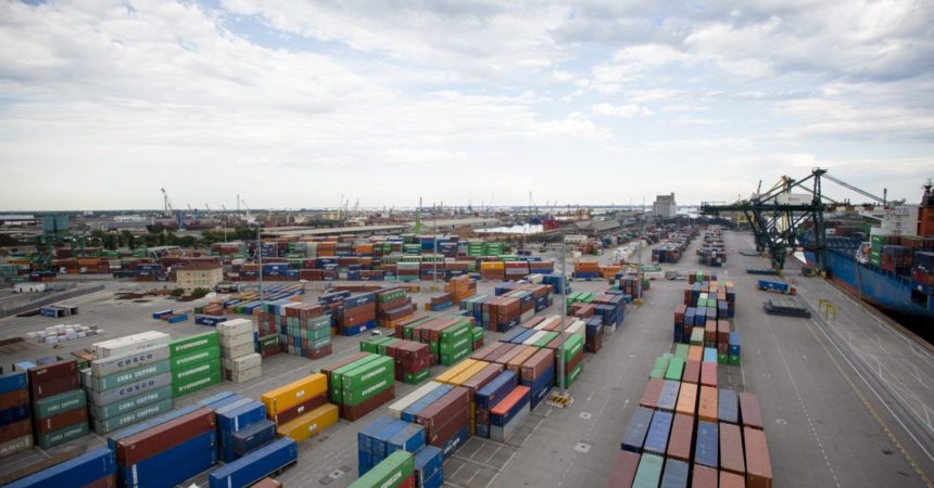 Commercio estero, a dicembre export +12,6% su base annua