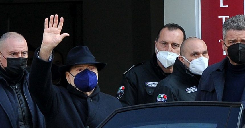Berlusconi dimesso dall’ospedale San Raffaele