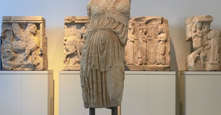 Intesa Sicilia-Grecia, arriva a Palermo la statua di Atena