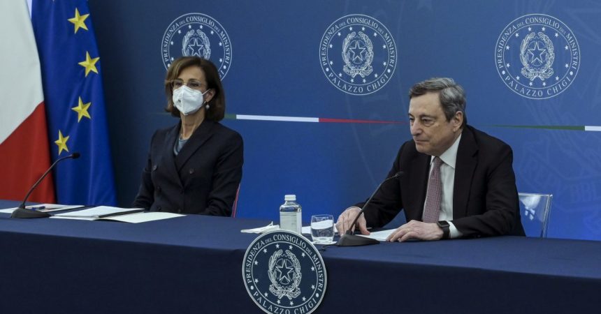 Il Cdm vara la riforma della giustizia, Draghi “Non porremo la fiducia”