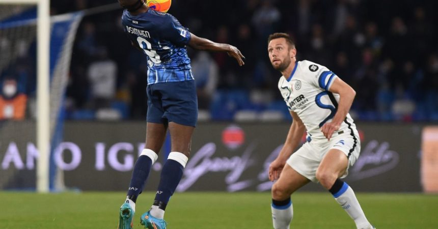 Dzeko risponde a Insigne, tra Napoli e Inter finisce 1-1