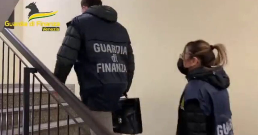 Venezia, la Guardia di finanza indaga su una frode iva da 8 mln
