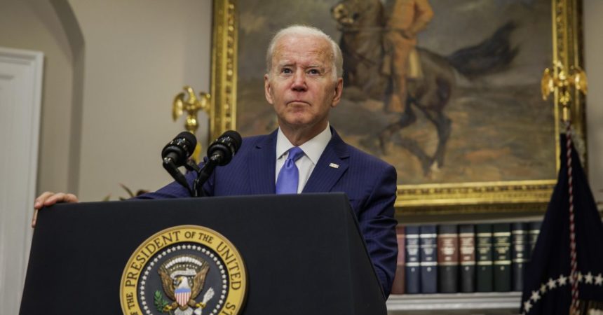 Biden “Continueremo a sostenere l’Ucraina anche con l’invio di armi”