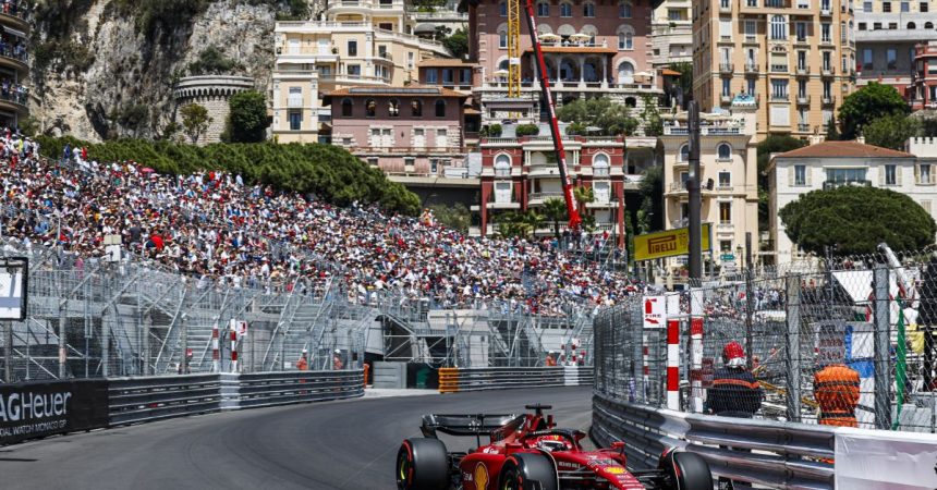 Gp Monaco, prima fila Ferrari con Leclerc e Sainz
