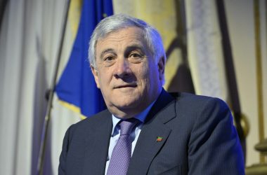 Tajani “Il centro siamo noi, non servono centrini”