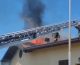 Incendio in una palazzina nel Comasco,  Vigili del Fuoco domano fiamme