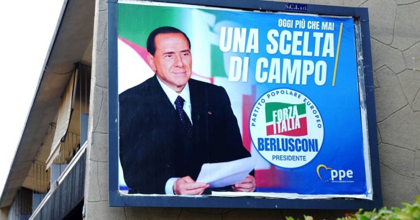 Berlusconi “Con presidenzialismo Mattarella dovrebbe dimettersi”