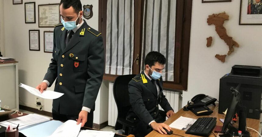 Scoperto un giro di fatture false a Palermo, 3 arresti e 4 società sequestrate