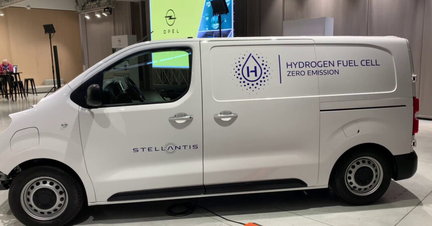Opel Vivaro-e Hydrogen, il primo van alimentato a idrogeno