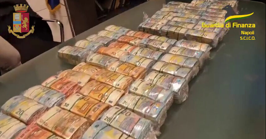 Napoli: 28 arresti per traffico internazionale di cocaina
