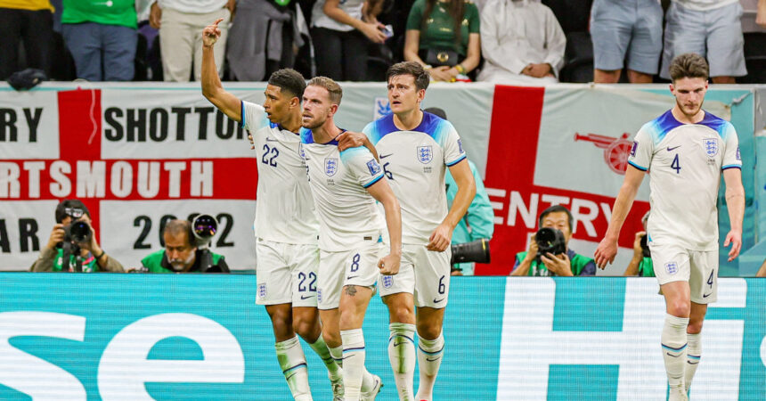 Tre gol al Senegal, Inghilterra ai quarti contro i Bleus
