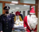Polizia consegna doni Natale ai bimbi dell’ospedale Sant’Andrea a Roma
