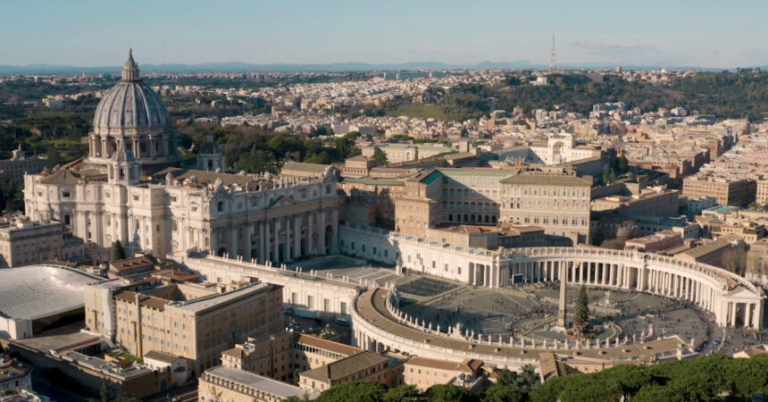 Udienza generale in Vaticano, domani i funerali di Benedetto XVI