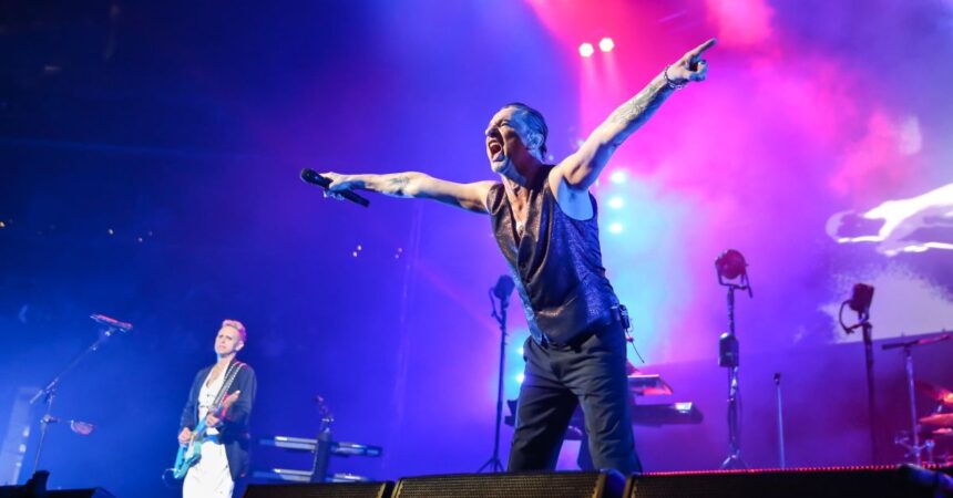 Sanremo, Amadeus “I Depeche Mode ospiti della serata finale”