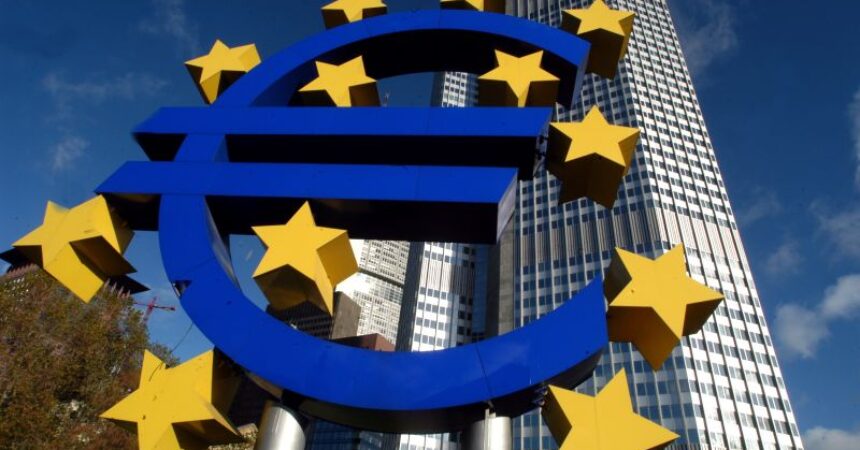Bce, tassi saliranno a ritmo costante ma economia in ripresa