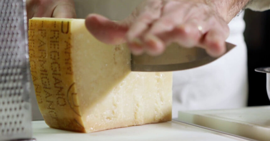 Parmigiano Reggiano torna a “Taste”, focus sulle lunghe stagionature