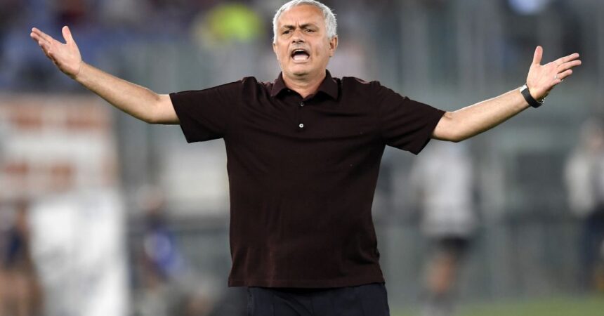 Squalifica sospesa, Mourinho in panchina per Roma-Juve