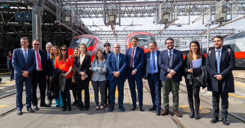 Fs, parlamentari visitano impianto manutenzione Napoli e museo Pietrarsa