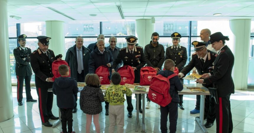 Pasqua, doni dei Carabinieri ai piccoli pazienti del Policlinico di Catania